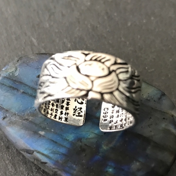 Heart Sutra lotus adjustable silver ring - Picture 9 of 9